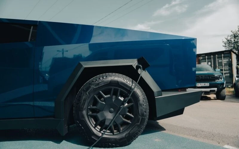 Власники Tesla Semi задоволені своїми автомобілями більше, ніж інші