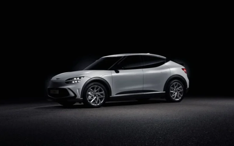 Hyundai оновлює Ioniq 9 з топовим Blackline