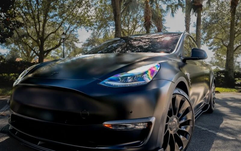 Tesla Semi отримує карбонові панелі: що відомо