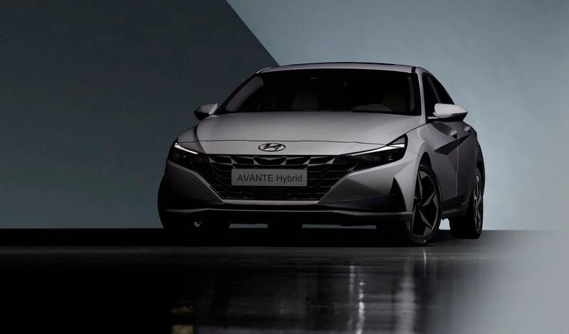 Geely переходить на гібриди, відмовляючись від бензинових авто