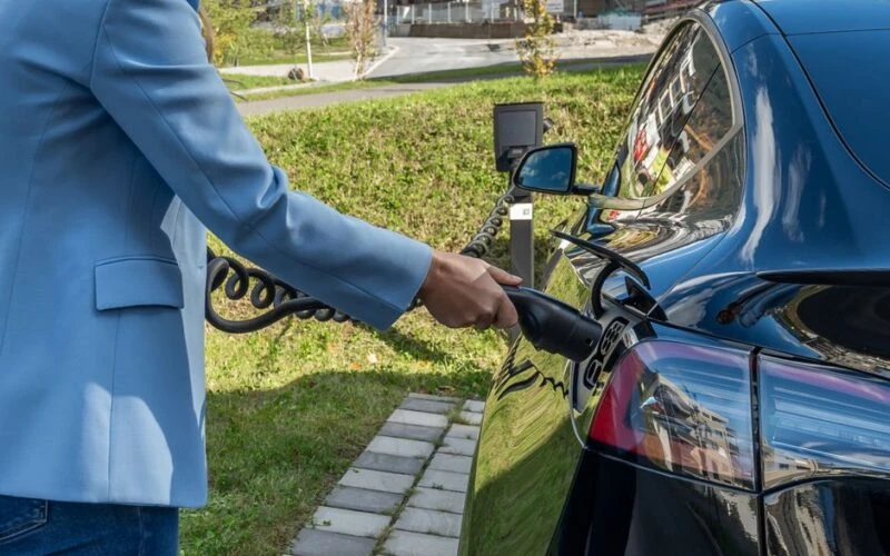 Продажі електромобілів у липні зросли до 1,85 мільйона