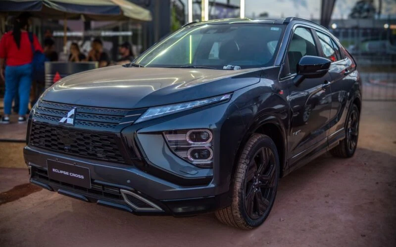 Mitsubishi Pajero нового покоління дебютує з великими екранами